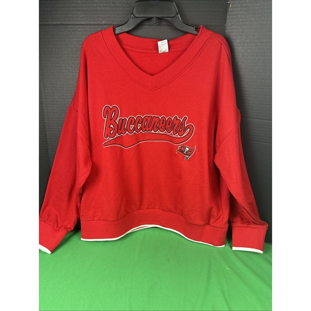 Team Apparel NFL Tampa Bay Buccaneers V-Neck Pullover Sweatshirt Women XL Red
